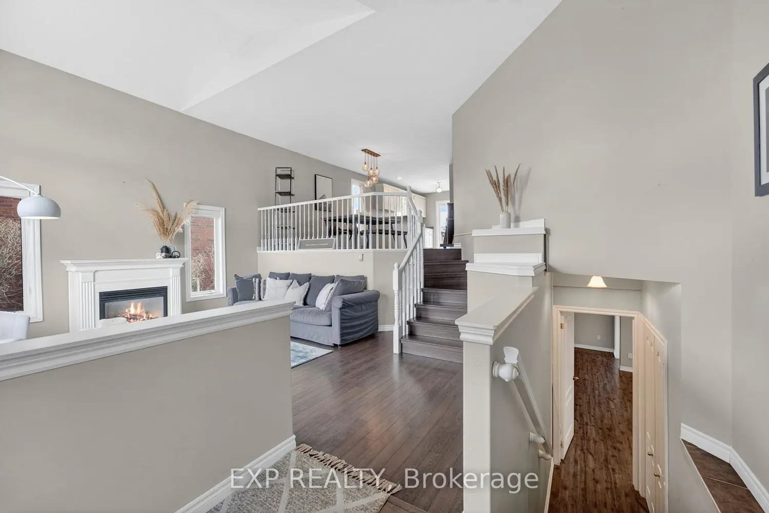 57 Lake Breeze Court photo 3