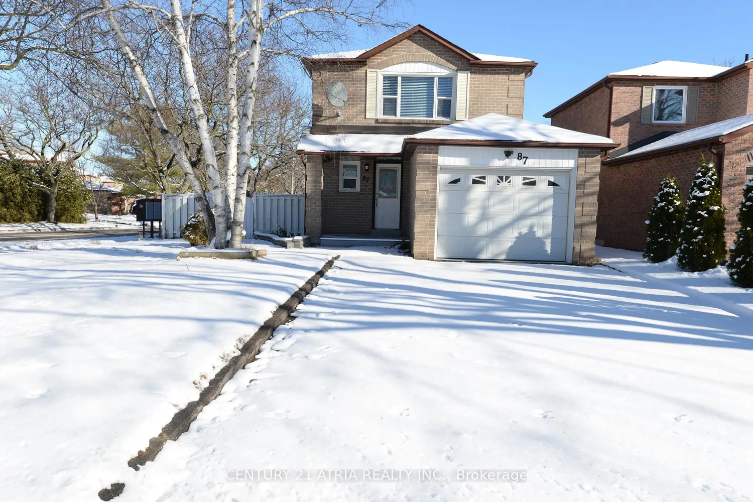 87 Radford Drive photo 2