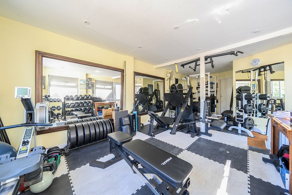 Additional image 29 of 4 bed detached house for saleSt Catherines Road, Hayling Island PO11