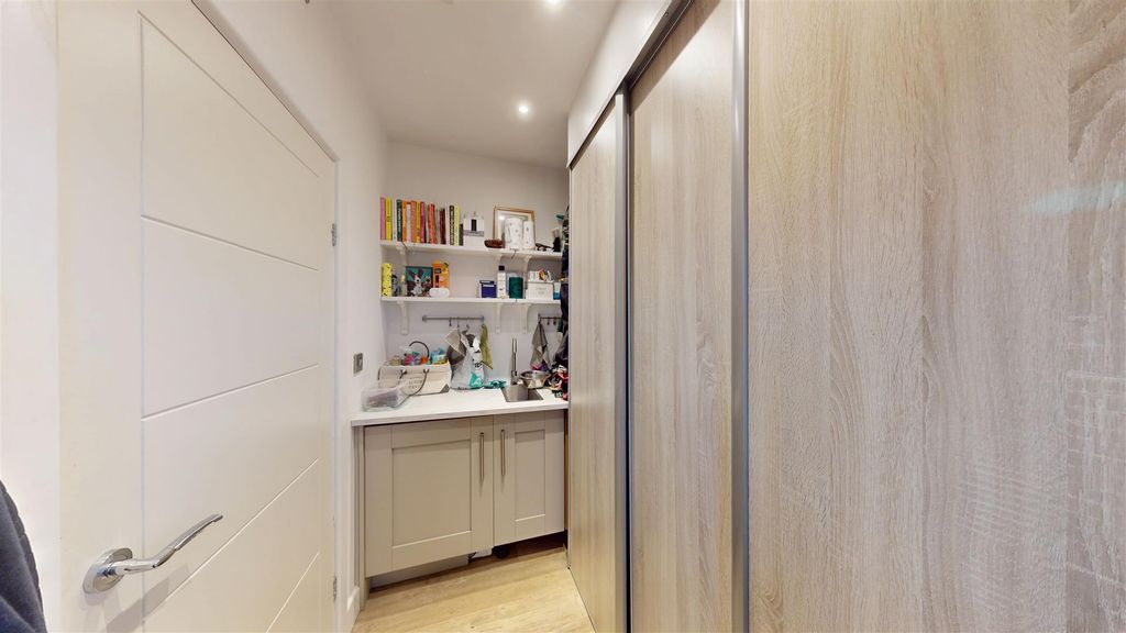 Additional image 10 of 5 bed detached house for saleVictoria Drive, Northowram, Halifax HX3