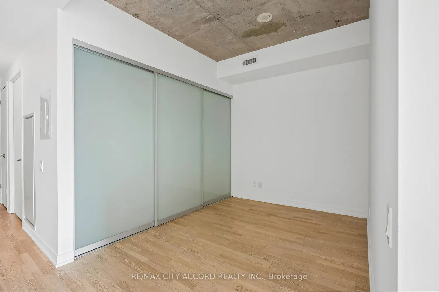 Additional image 9 of 560 King Street 718