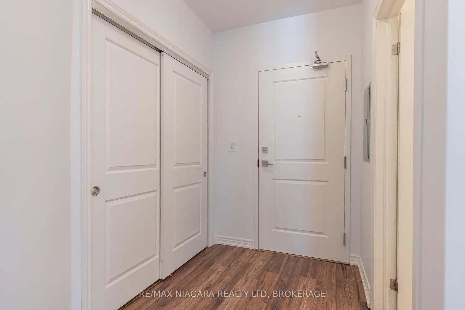 379 Scott Street 209 photo 4