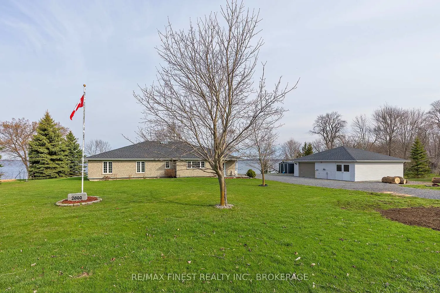 2800 Front Road photo 2