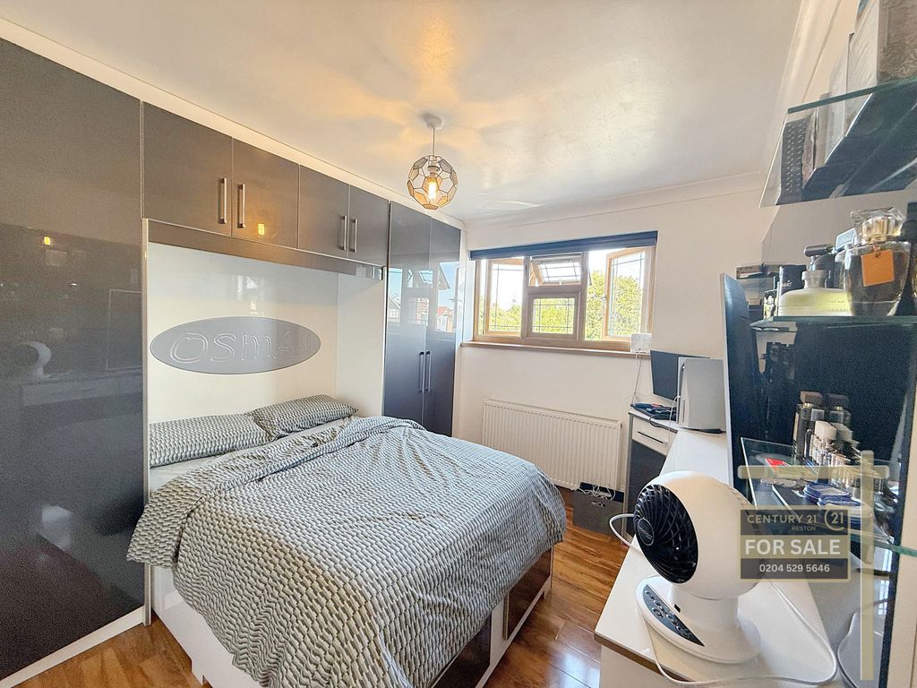Additional image 11 of 5 bed semi-detached house for saleOxford Avenue, Hayes UB3