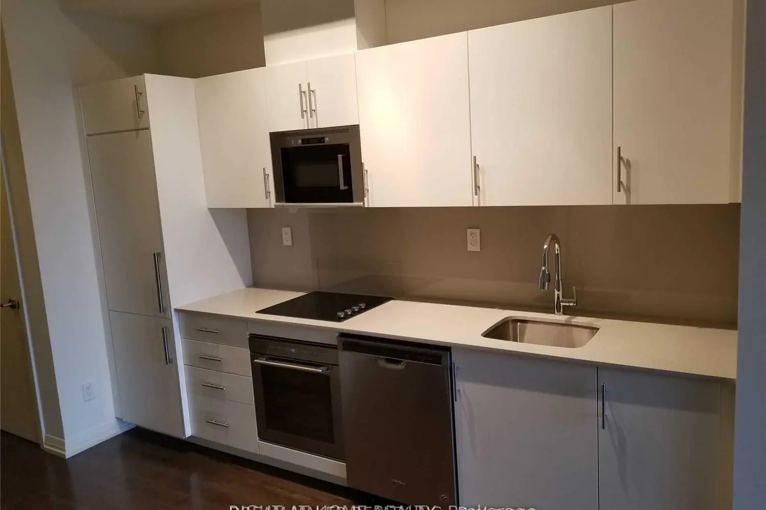 Additional image 12 of 460 Adelaide Street 820