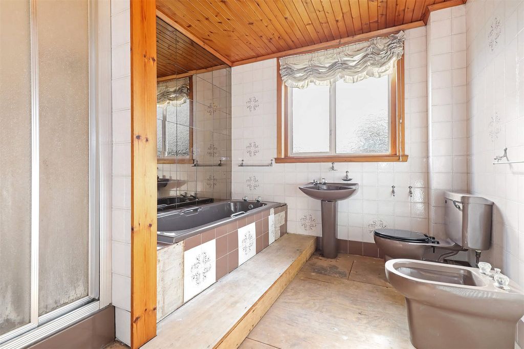 Additional image 14 of 6 bed detached house for saleWellhall Road, Hamilton, South Lanarkshire ML3