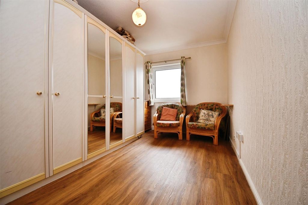 Additional image 9 of 2 bed flat for saleAlbion Court, Anlaby Common, Hull HU4