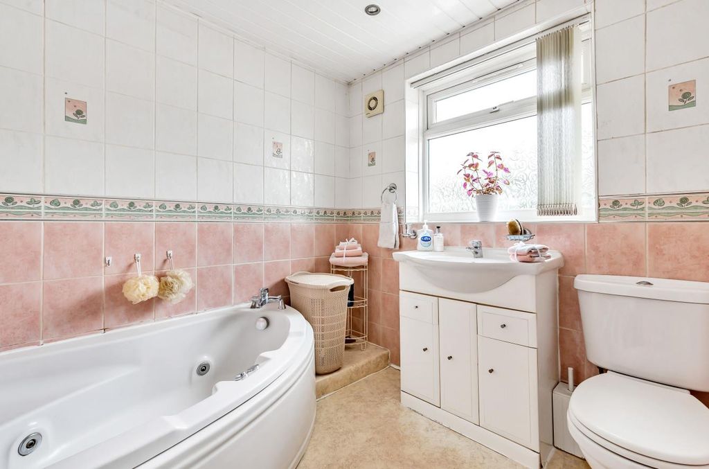 Additional image 13 of 5 bed semi-detached house for saleDelamere Road, Hayes UB4