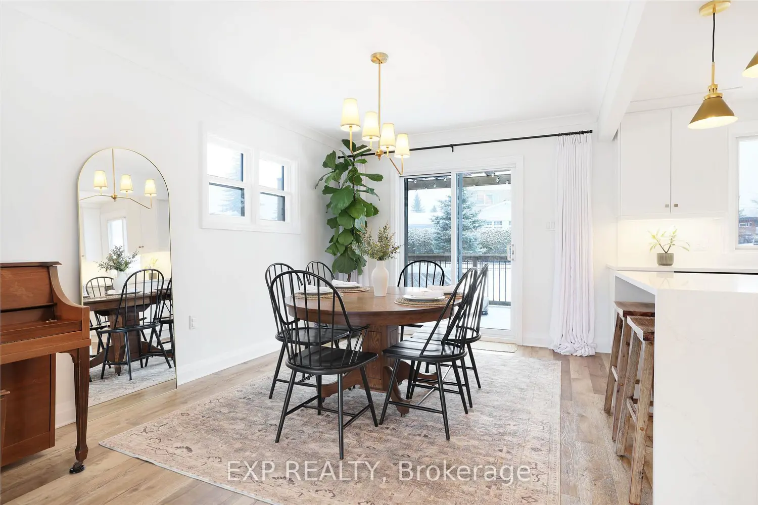 150 Stevenson Crescent photo 3
