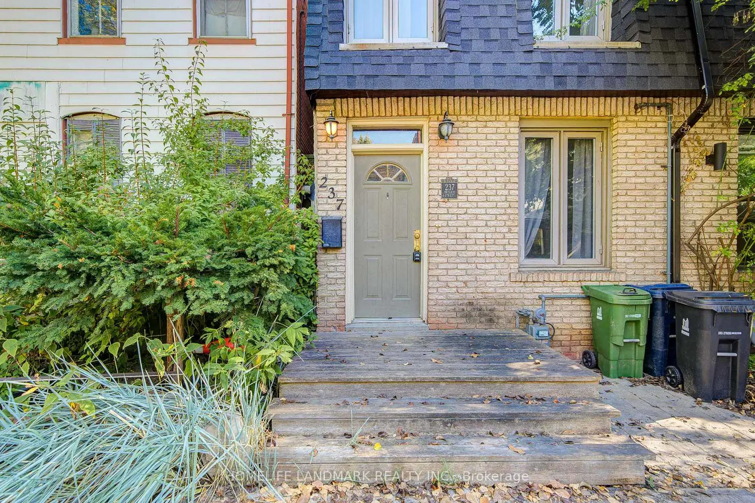 237 Ontario Street photo 2