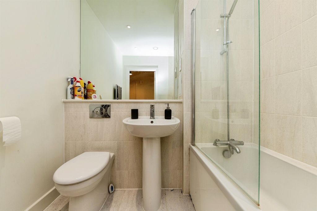 Additional image 11 of 1 bed flat for saleThe Ridgeway, Hertford SG14