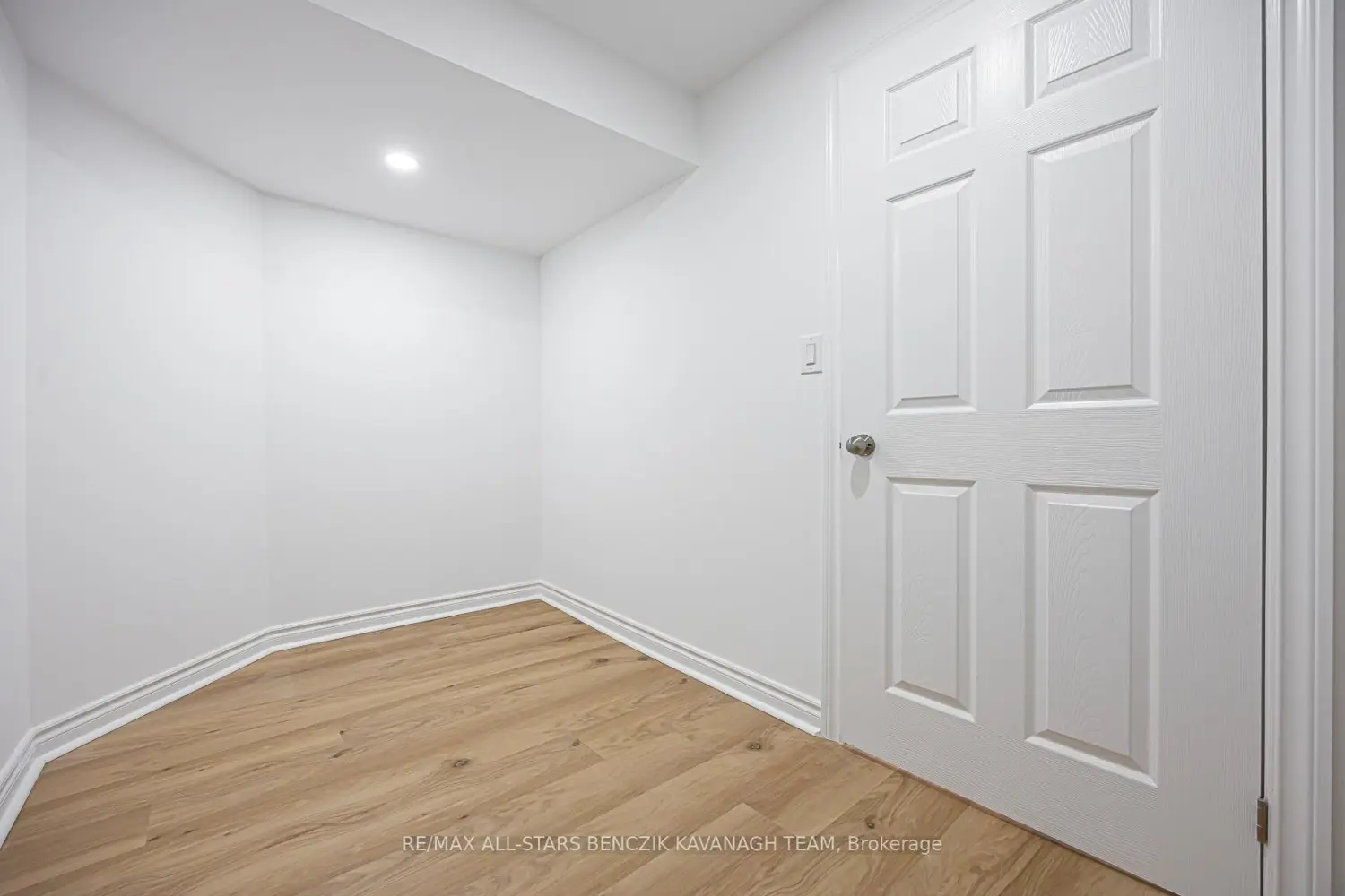 Additional image 10 of 57 Highglen Avenue