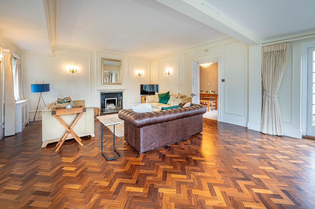 Additional image 5 of 8 bed detached house for saleHarpsden Bottom, Harpsden, Henley-On-Thames, Oxfordshire RG9