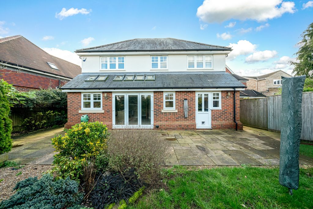 Additional image 6 of 4 bed detached house for saleOstlers Close, Hemel Hempstead, Hertfordshire HP3