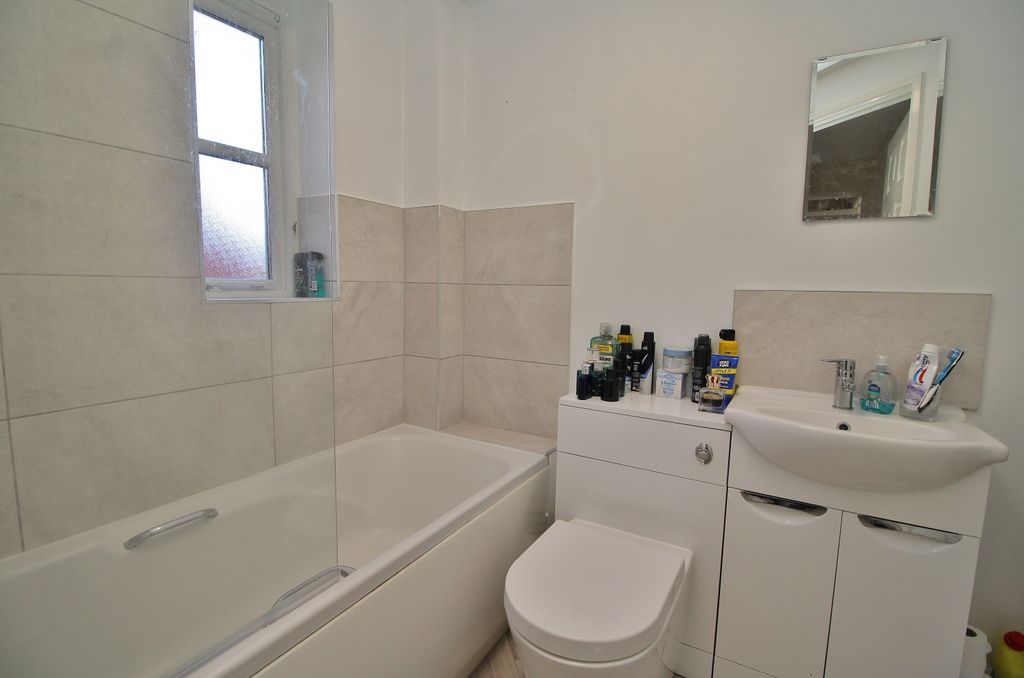 Additional image 6 of 2 bed flat for saleBrockhampton Lane, Havant PO9