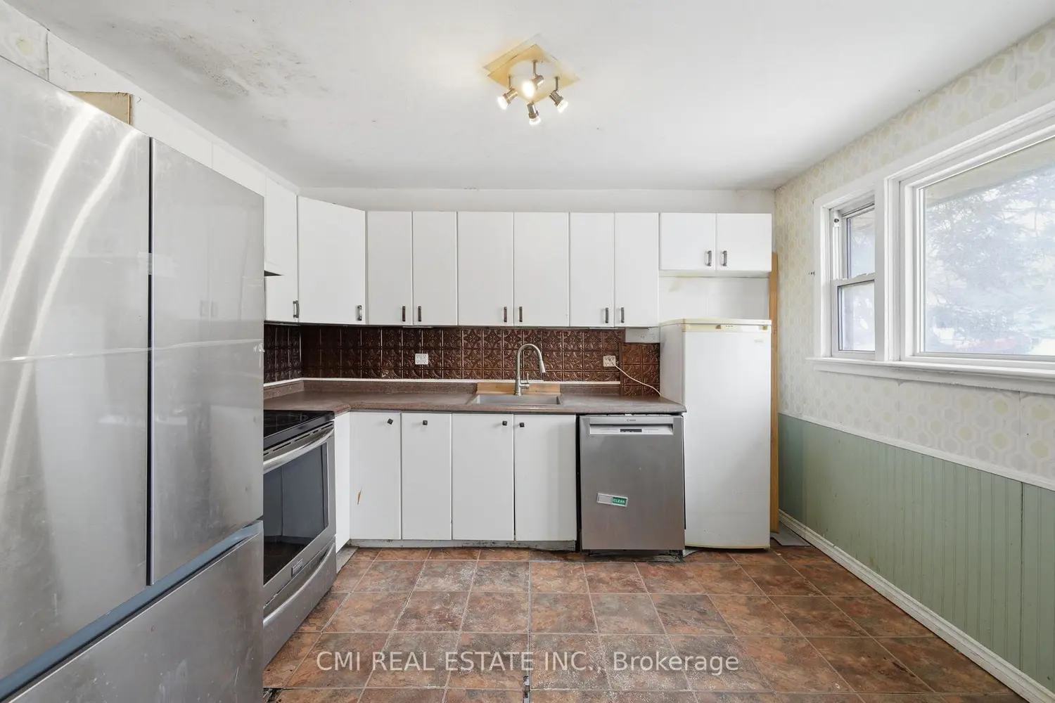 345 Linwood Avenue photo 5