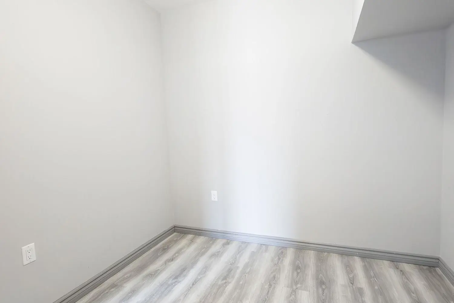 Additional image 5 of 275 Larch Street F212