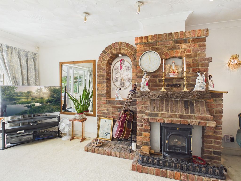 Additional image 16 of 5 bed detached house for saleHavant Road, Hayling Island PO11