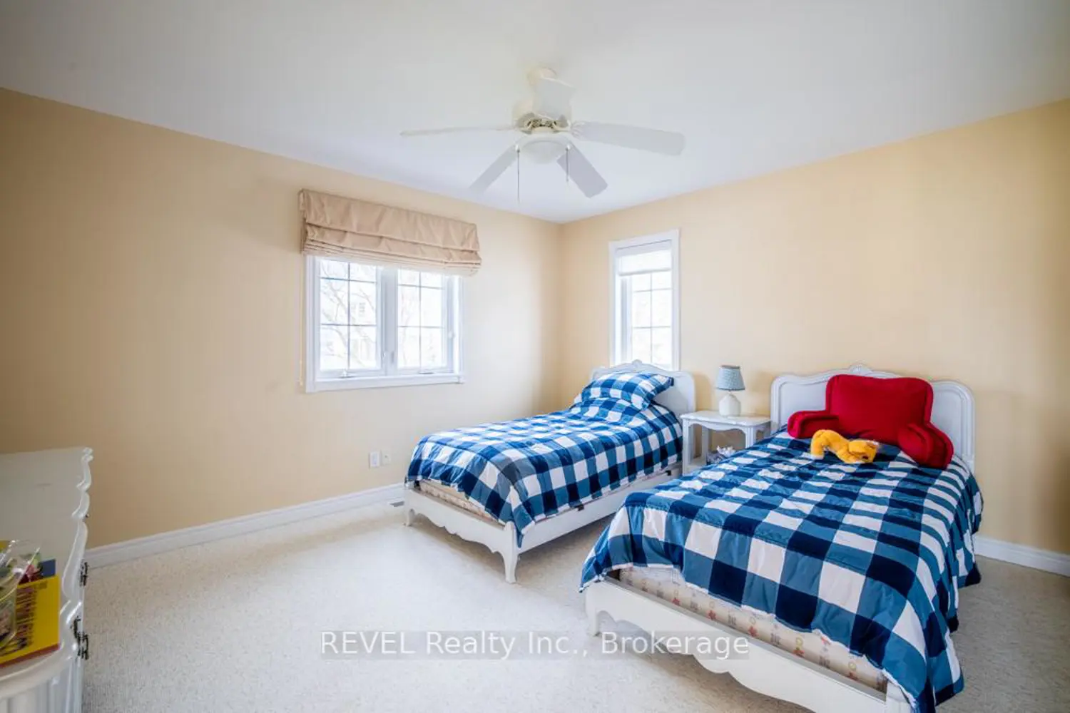 31 Newport Beach Boulevard photo 5