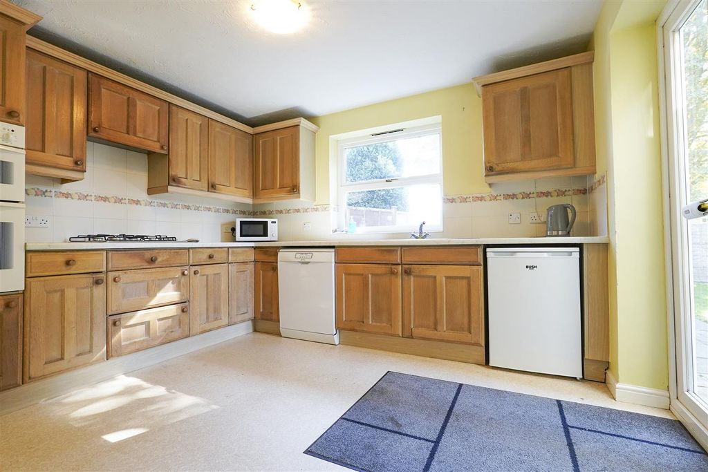 Additional image 12 of 4 bed detached house for saleBrodley Close, Hipperholme, Halifax HX3