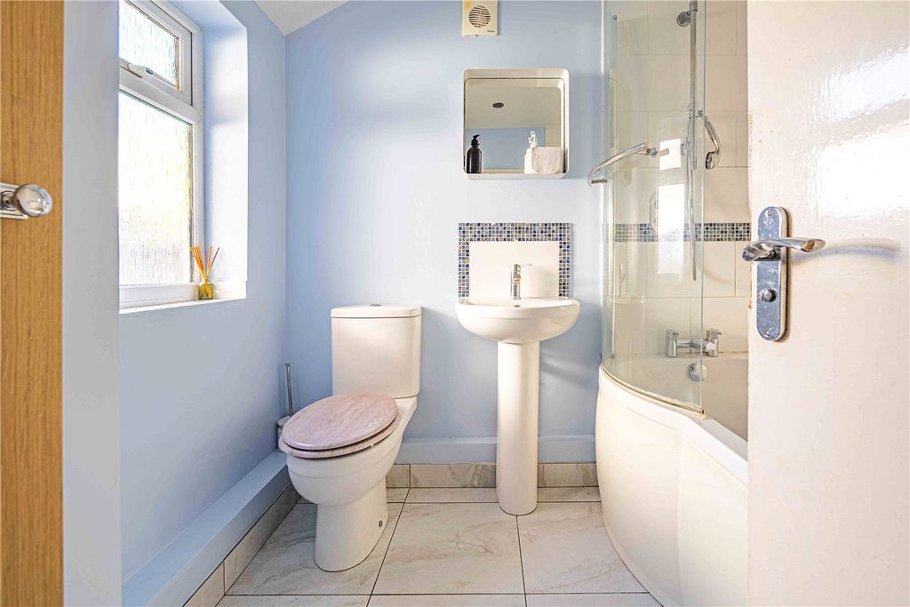 Additional image 8 of 2 bed semi-detached house for saleEbberns Road, Apsley, Hemel Hempstead, Hertfordshire HP3