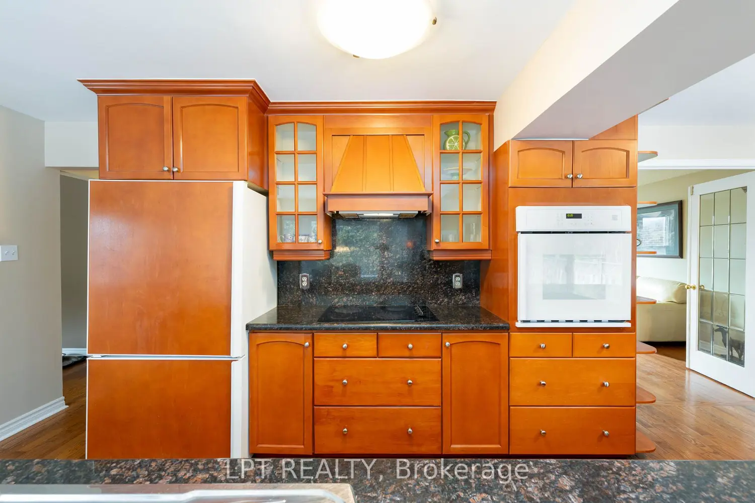 54 Meyer Circle photo 3