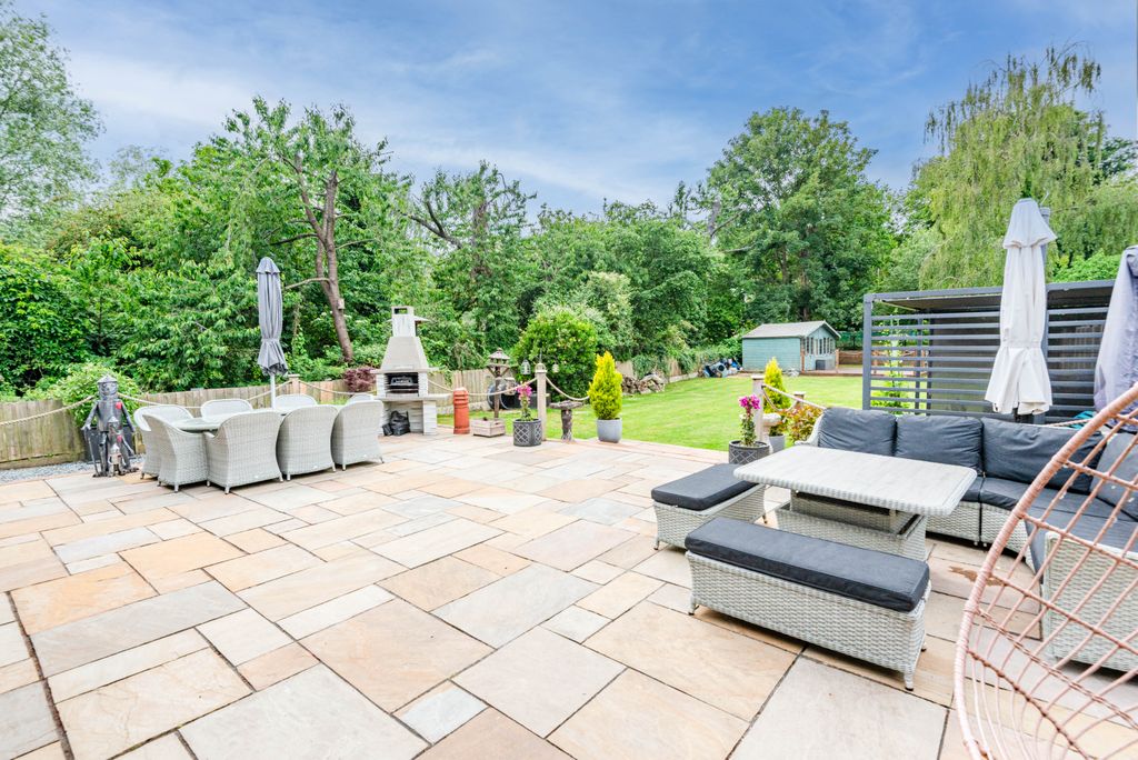 Additional image 26 of 4 bed detached house for saleAvenue Road, Dobbs Weir, Hoddesdon EN11
