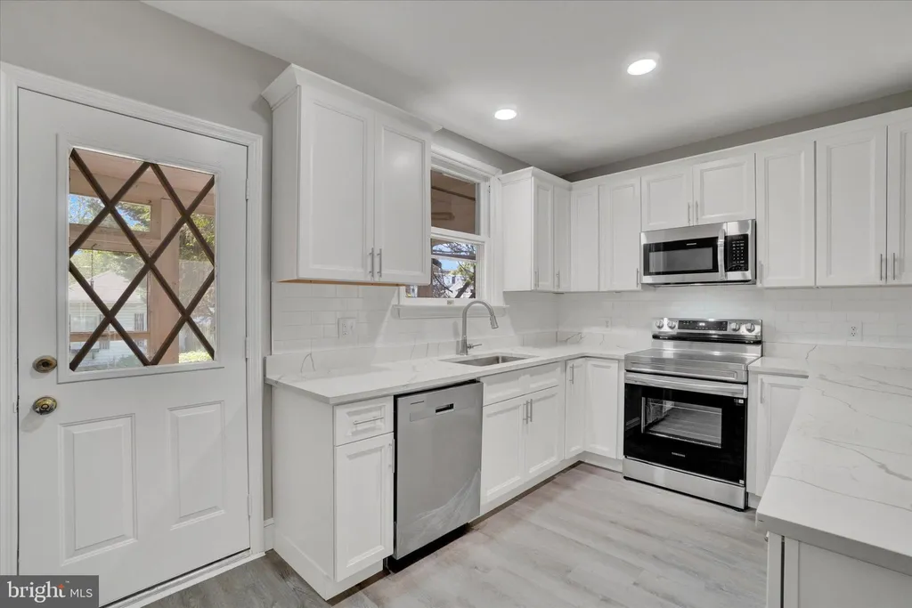 Additional image 9 of 704 Madison Avenue, York, PA 17404