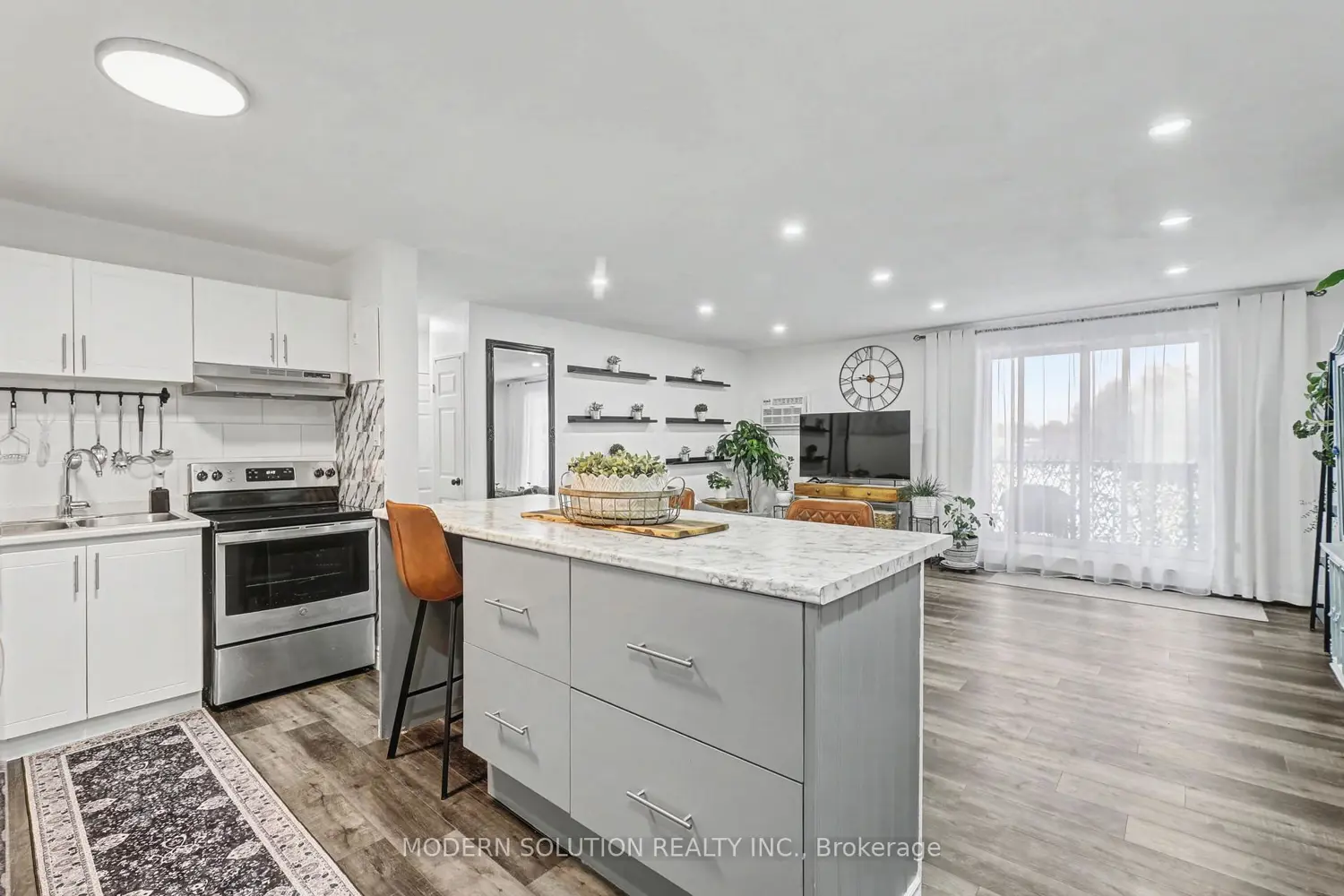 563 Mornington Avenue 308