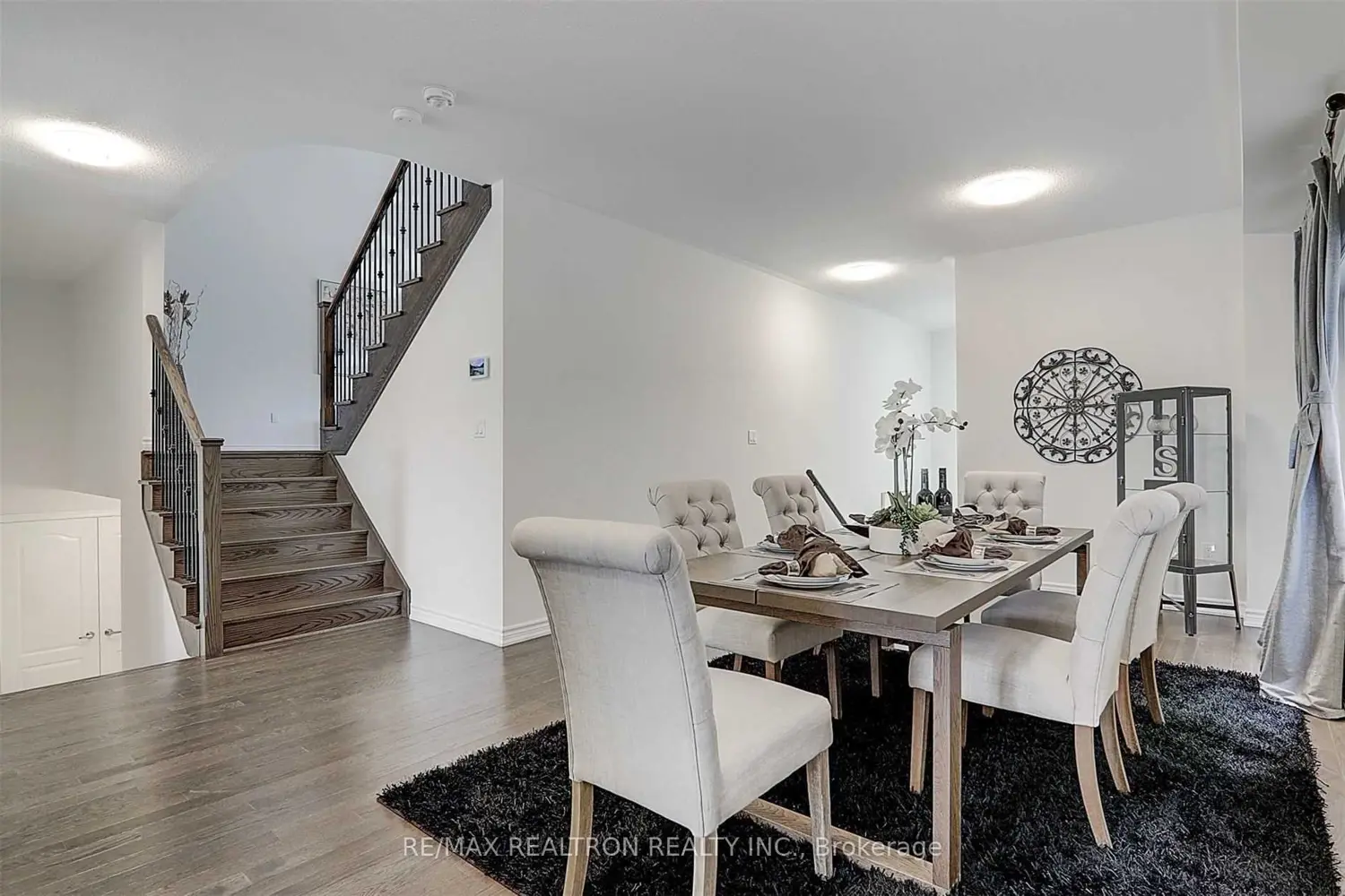 112 Connell Drive photo 3