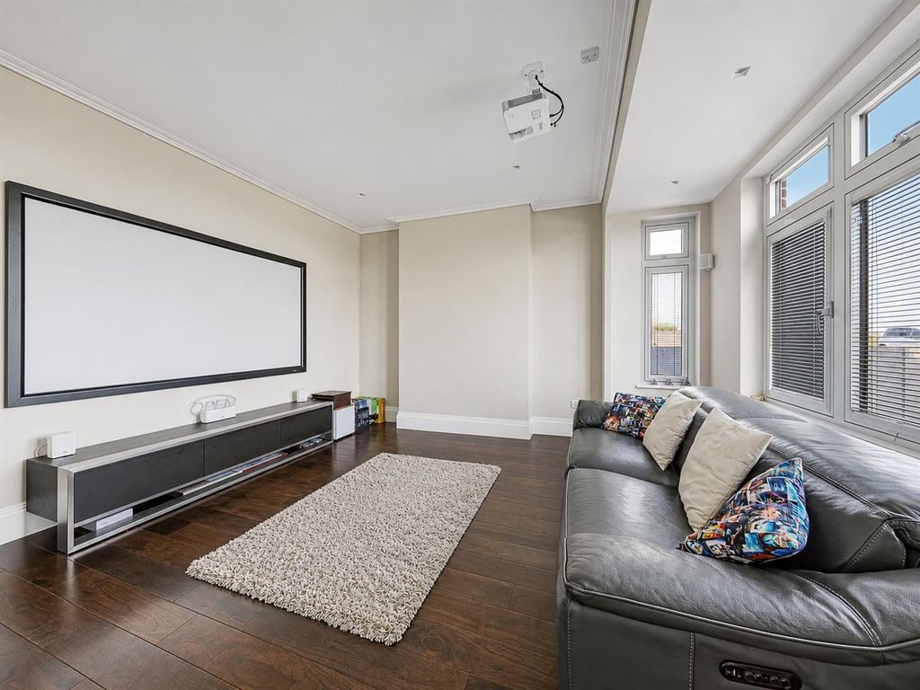 Additional image 3 of 5 bed property for saleBeacon Hill, Herne Bay CT6