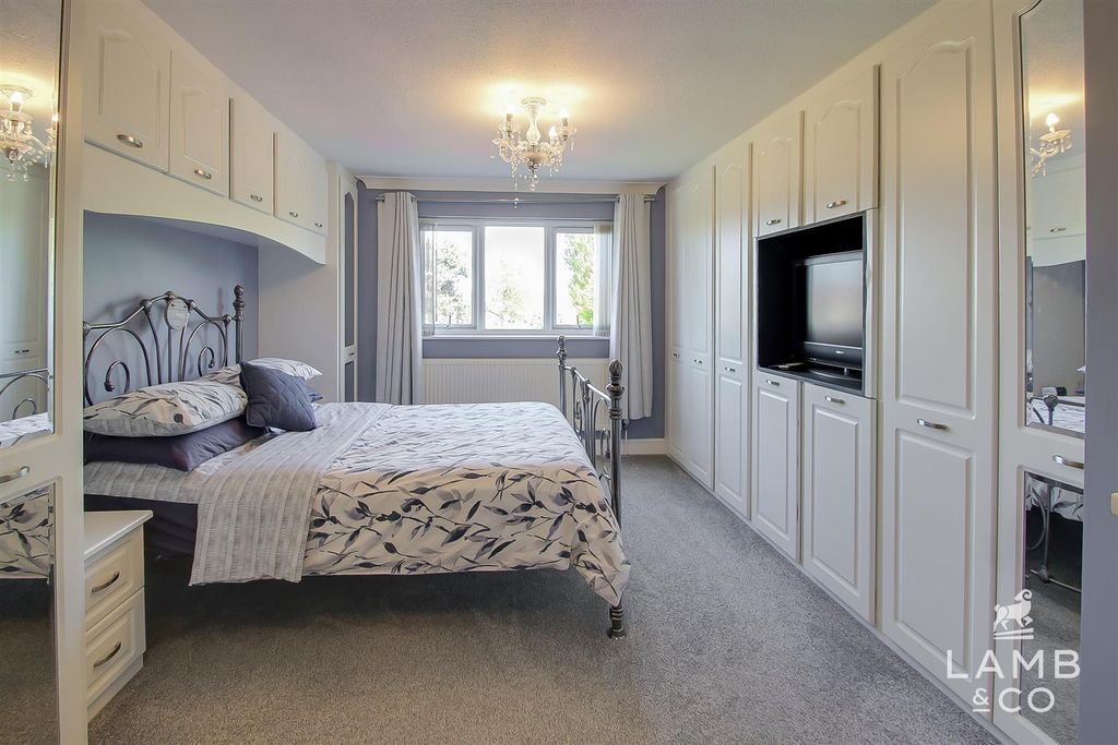 Additional image 26 of 5 bed detached house for saleFronks Road, Dovercourt CO12