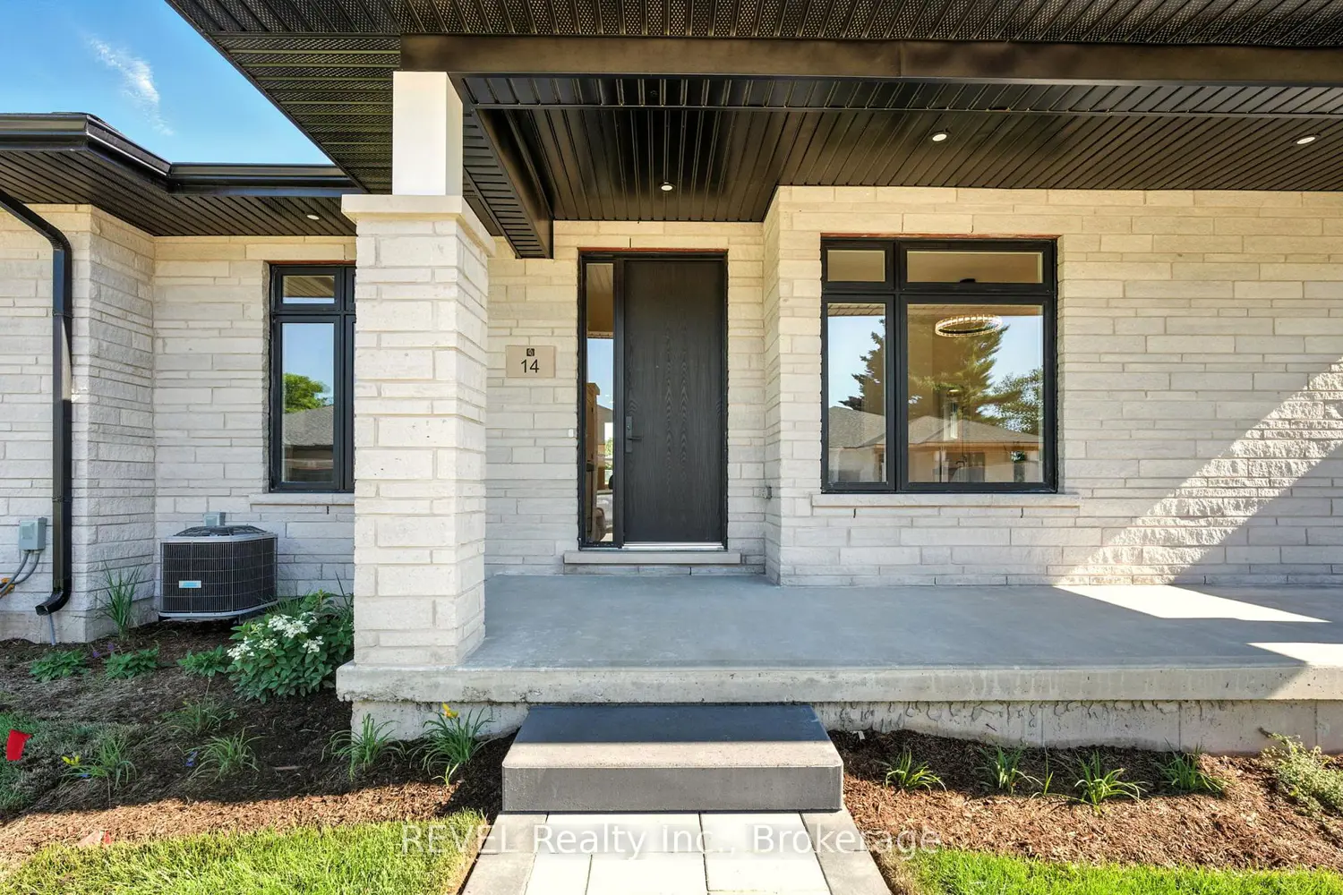 11 Accursi Crescent photo 3