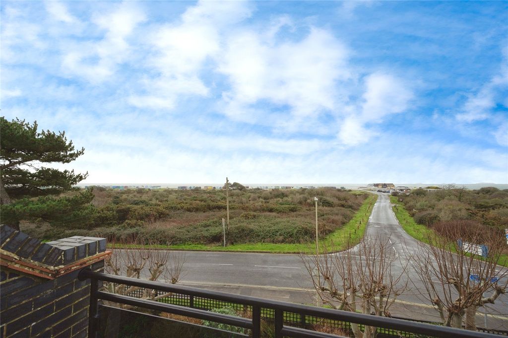Additional image 11 of 2 bed flat for saleSea Front, Hayling Island, Hampshire PO11