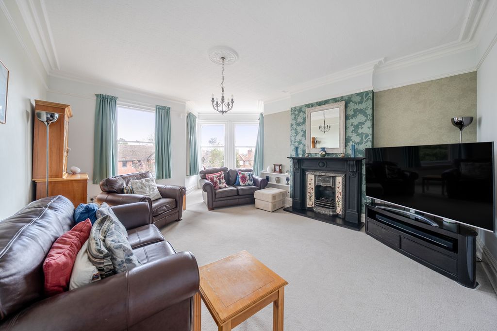 Additional image 3 of 3 bed flat for sale19 Salisbury Avenue, Harpenden AL5