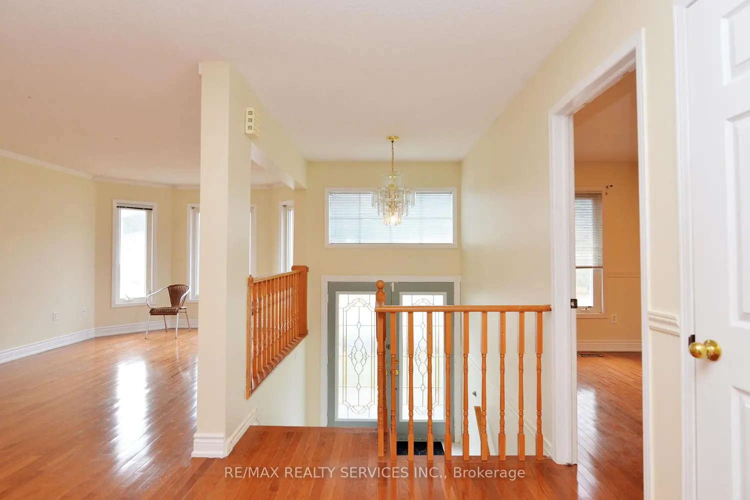 7 Bush Crescent photo 2