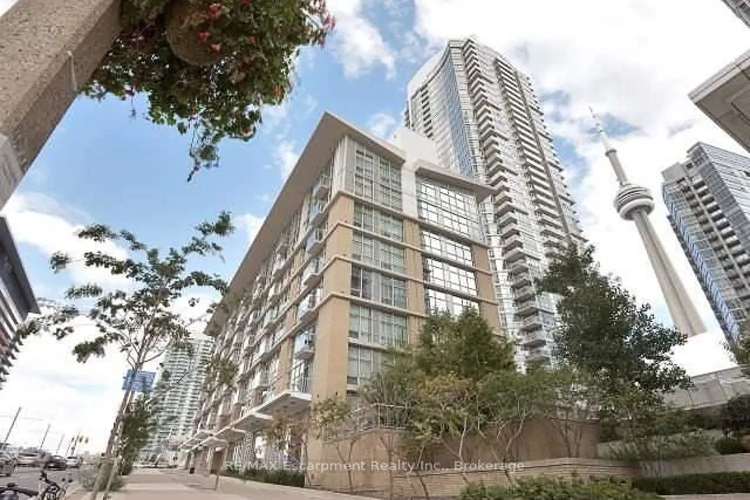 Additional image 9 of 9 Spadina Avenue 303