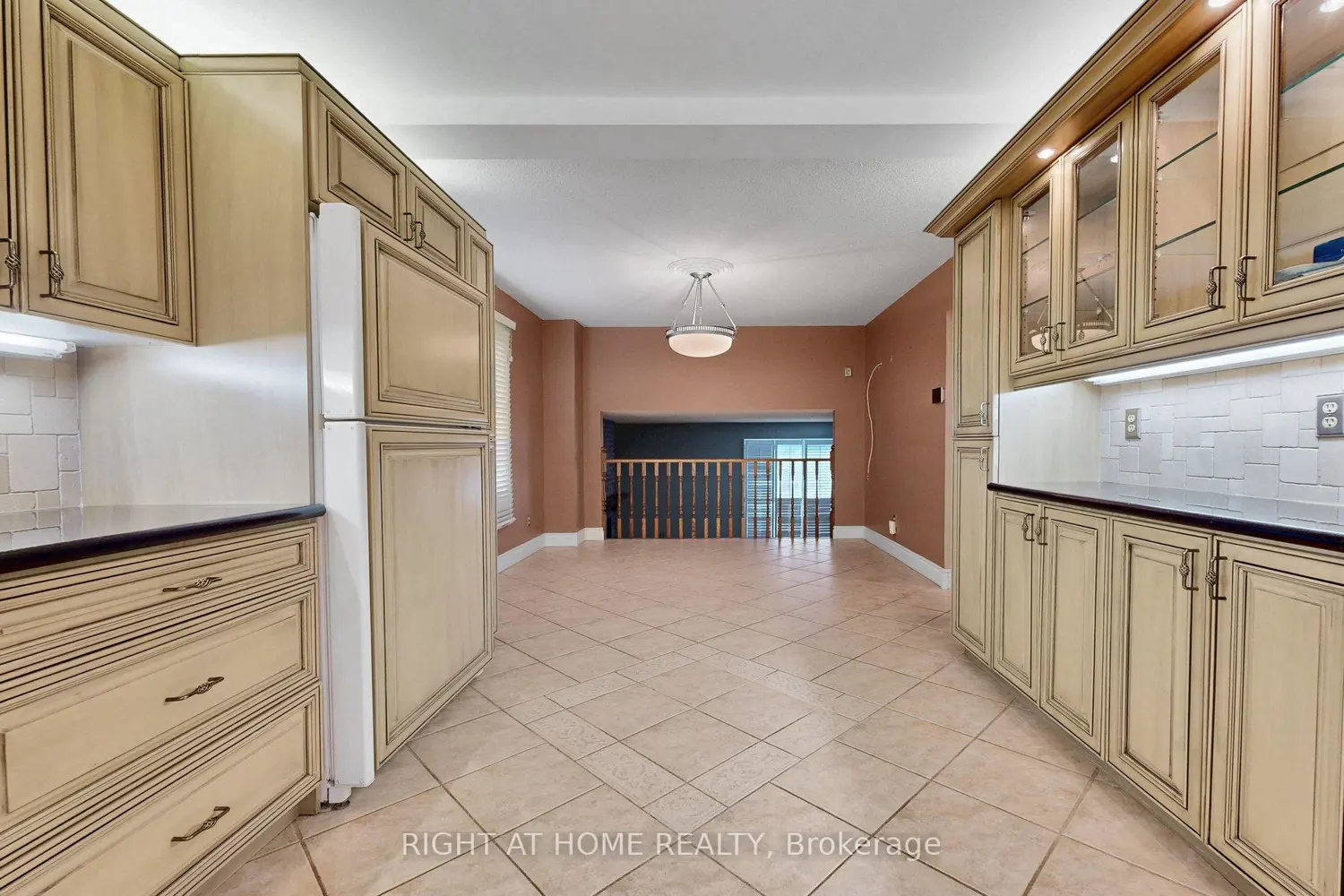 22 Blueridge Square photo 5