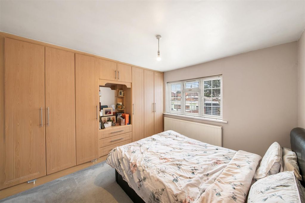 Additional image 6 of 5 bed semi-detached house for saleGrange Road, Hayes UB3