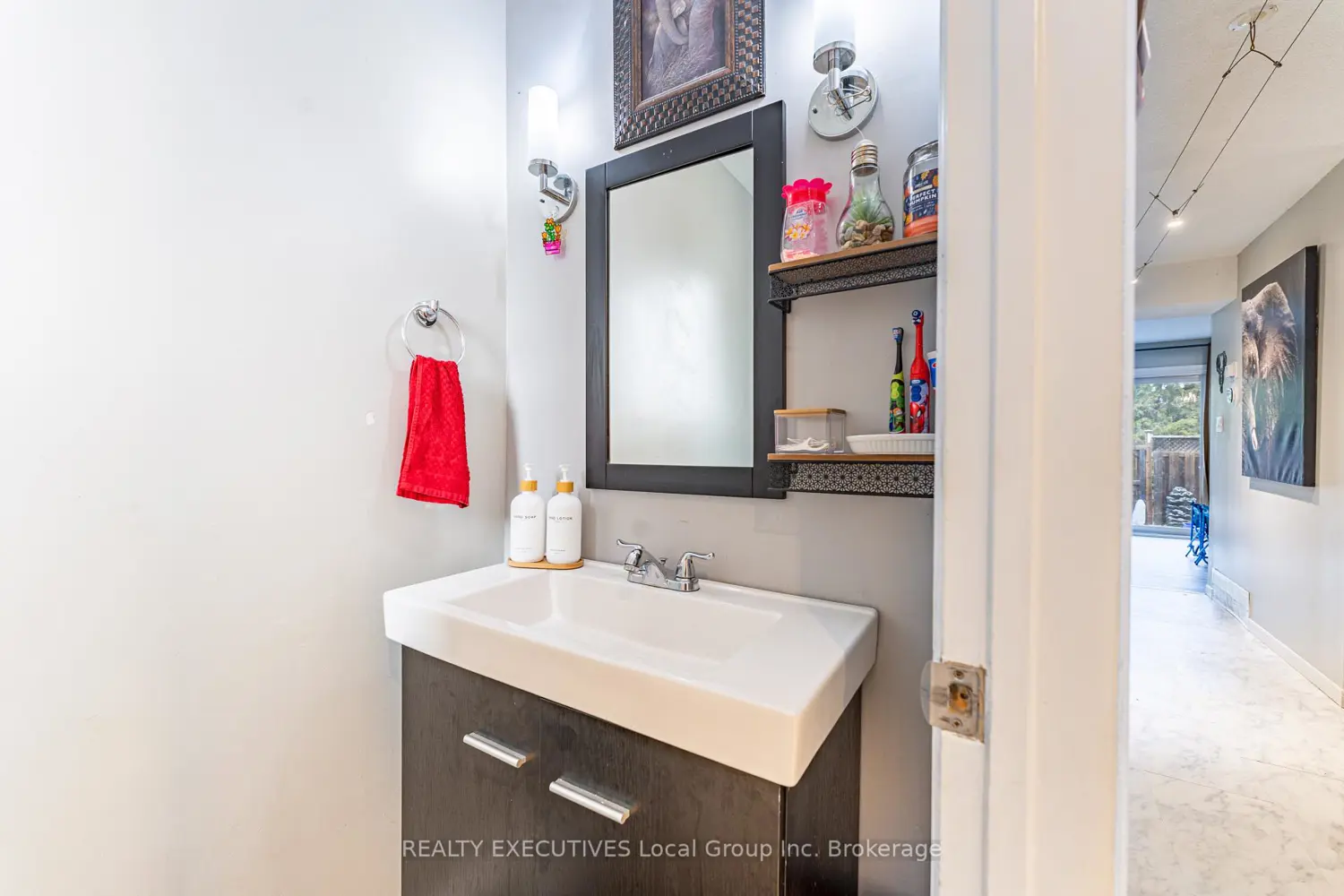 Additional image 7 of 398 Wickstead Avenue 36