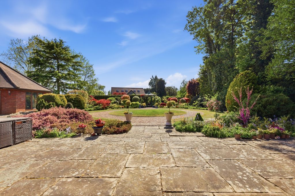 Additional image 21 of 6 bed detached house for saleWest Common Close, Harpenden AL5
