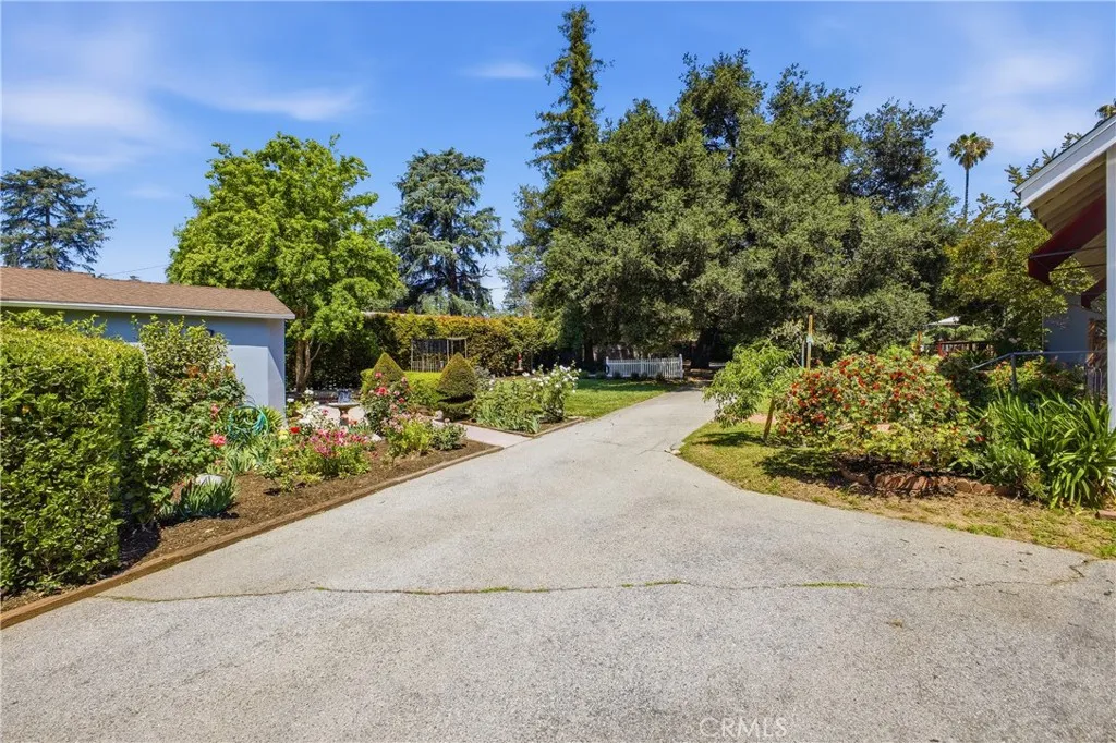 547 E Woodbury Road, Altadena, CA 91001 photo 5