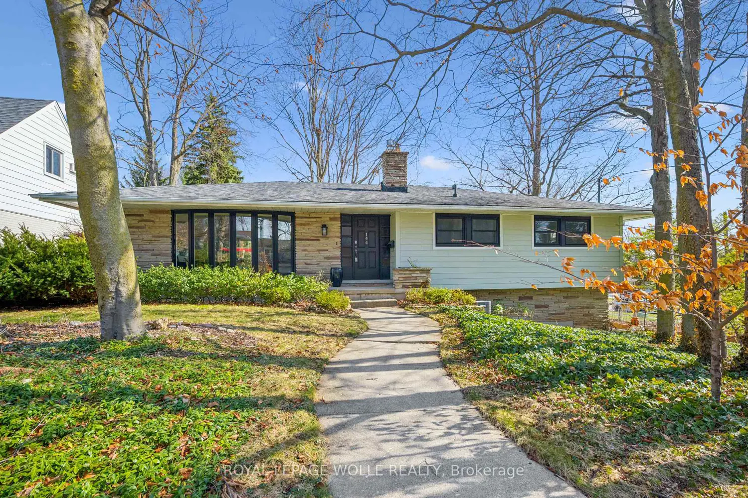 144 Ripplewood Crescent photo 3