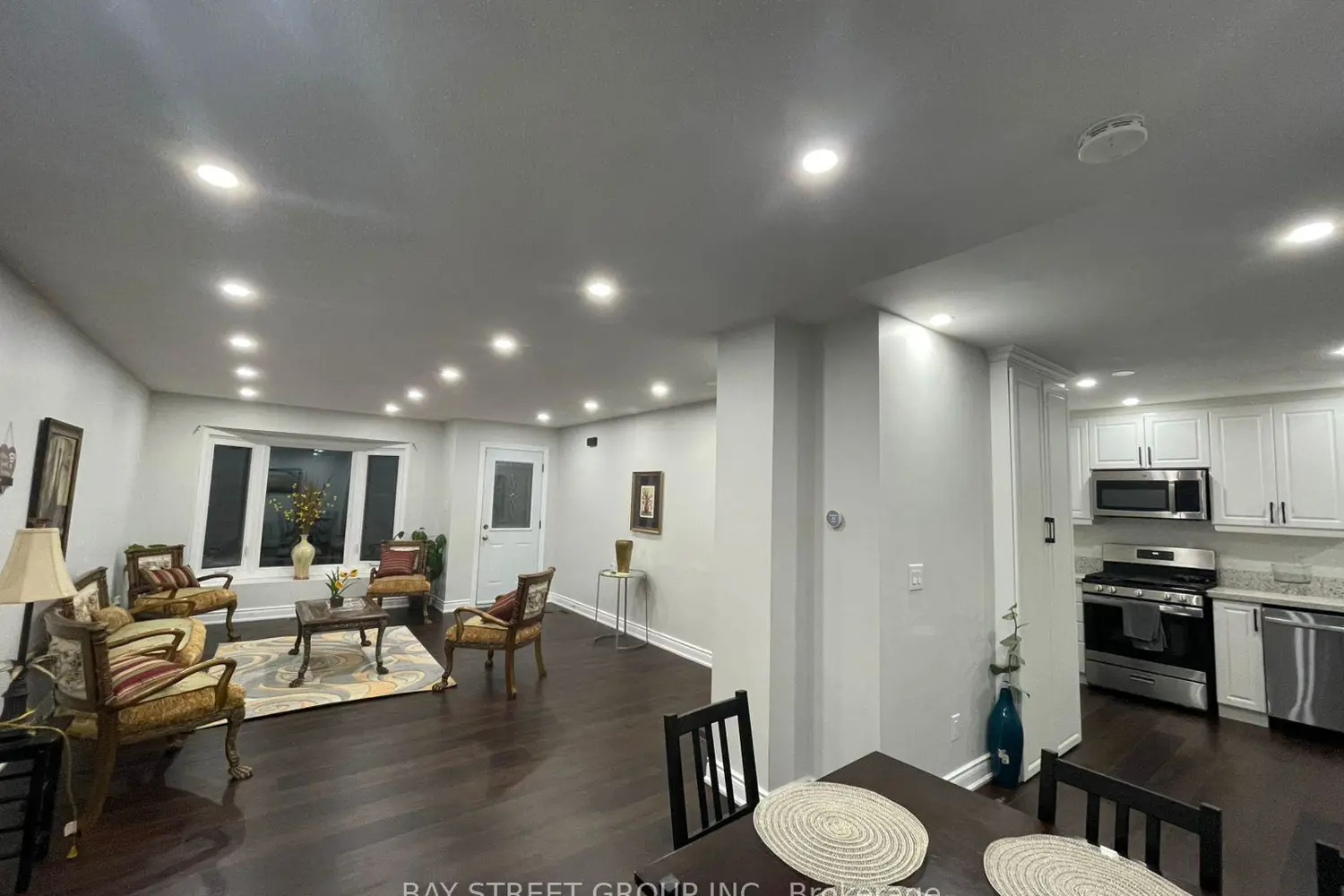 11 Drakes Drive photo 3