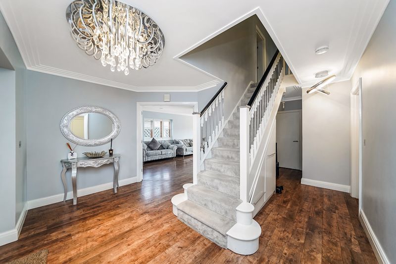 Additional image 9 of 6 bed detached house for saleWare Road, Hoddesdon EN11