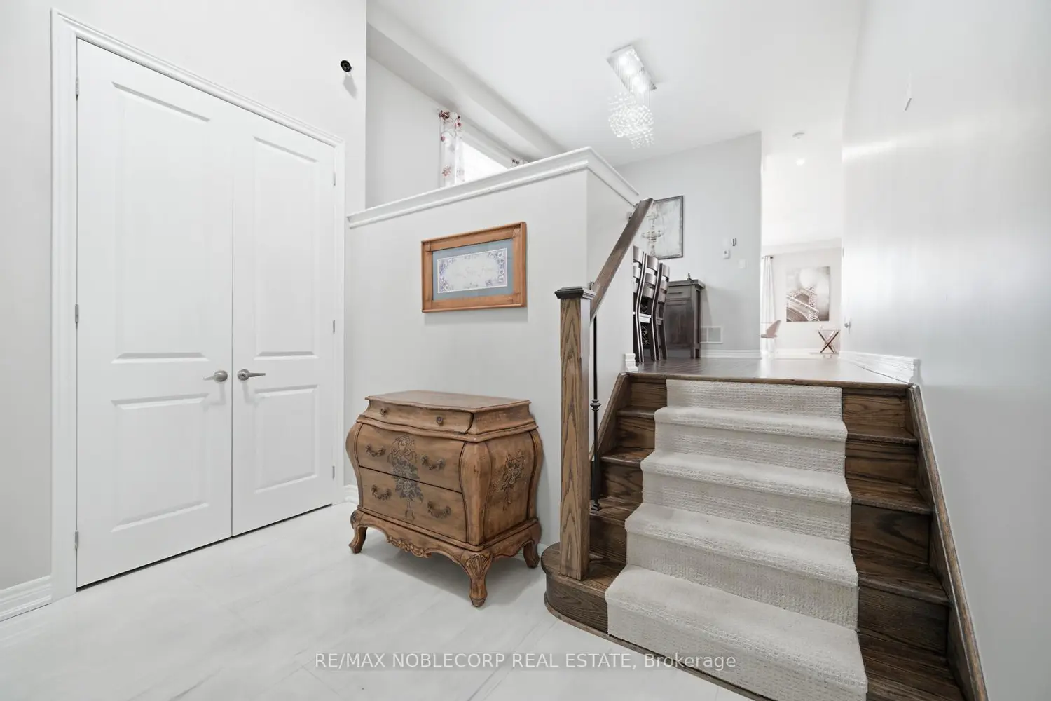 40 Pierce Place photo 2