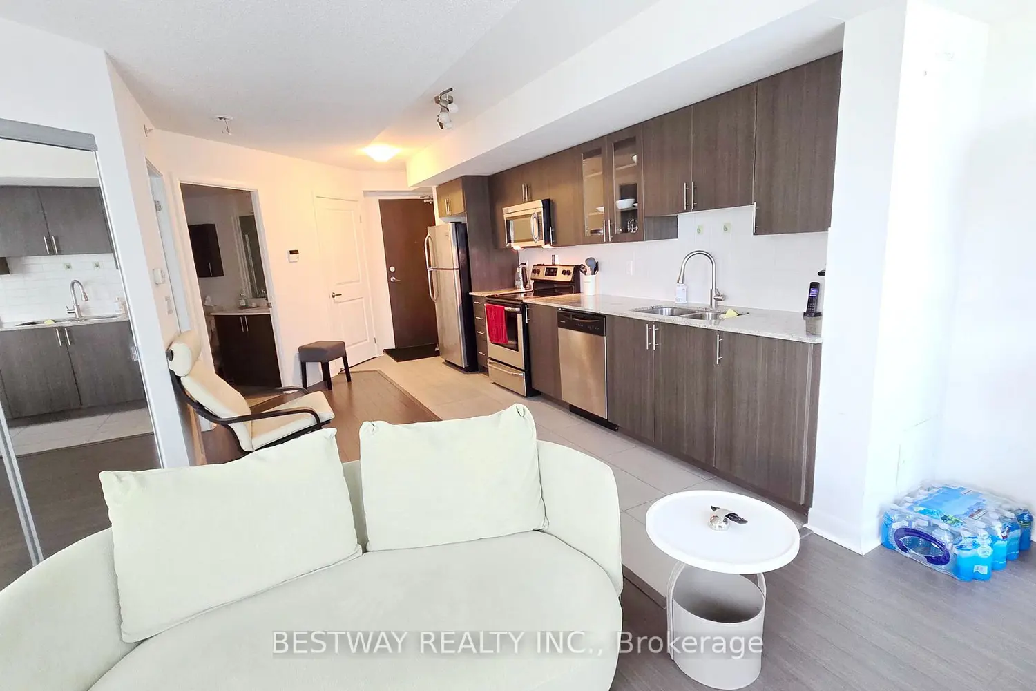 75 Norman Bethune Avenue 208 photo 5