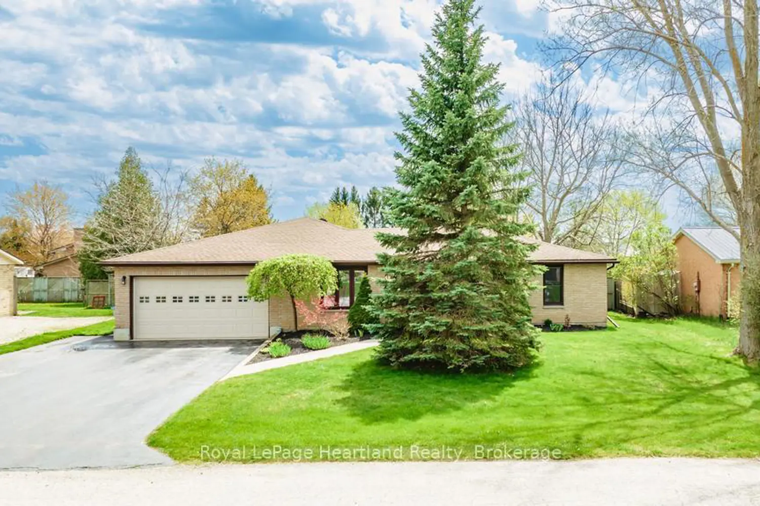 4 Ducharme Crescent