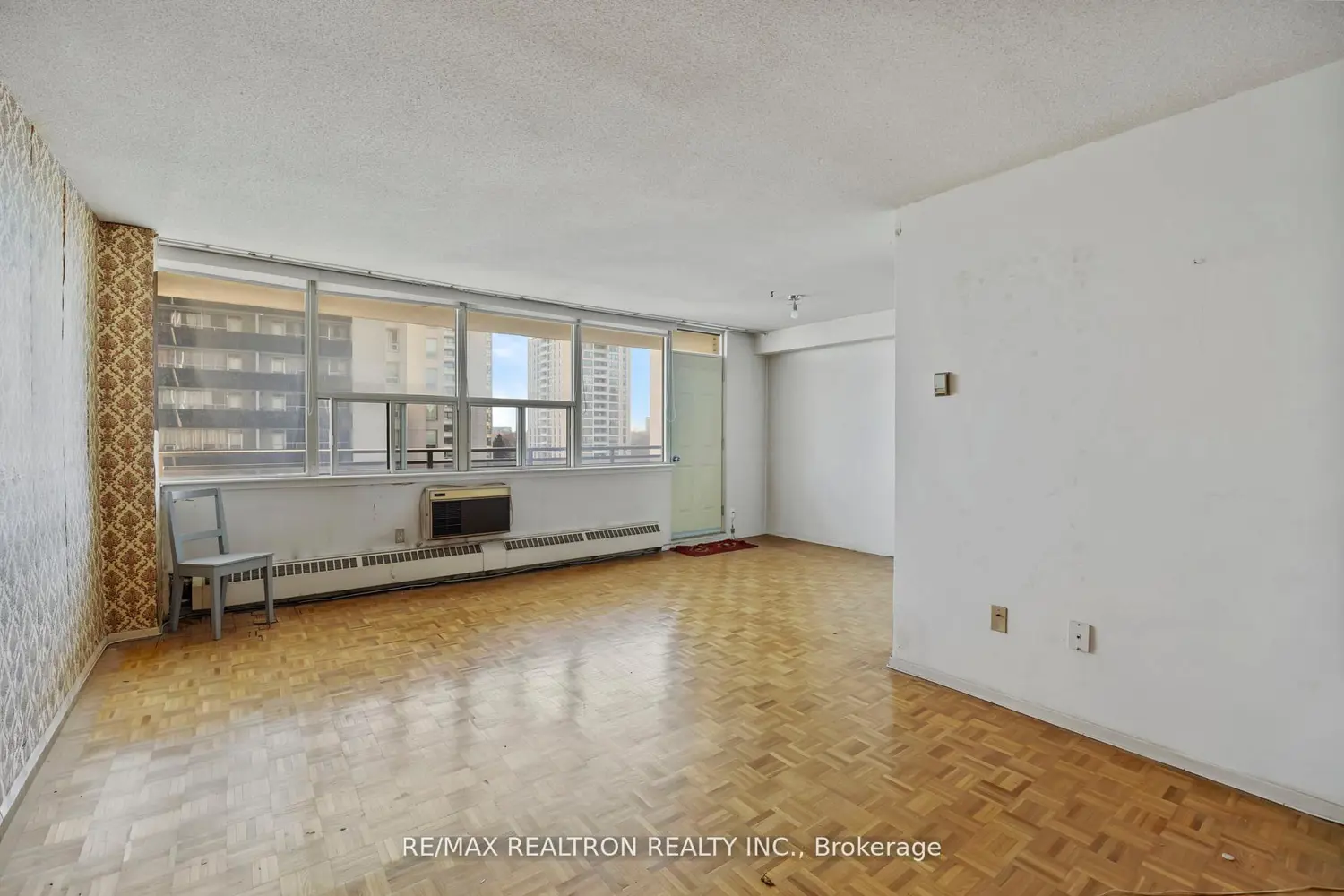 Additional image 5 of 155 Marlee Avenue 909