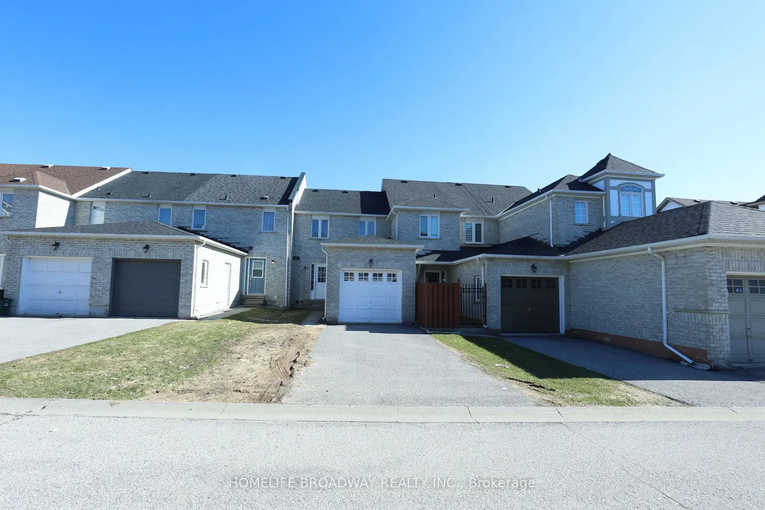 Additional image 15 of 378 Bur Oak Avenue